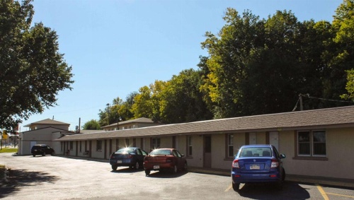 Golden Wheat Budget Host Inn image 12