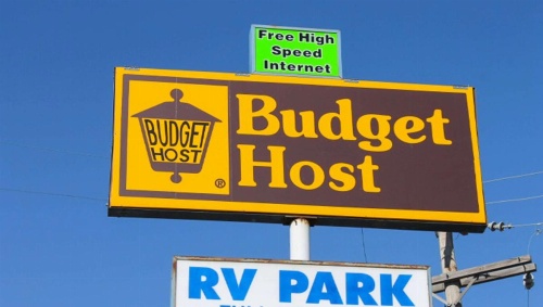 Golden Wheat Budget Host Inn image 15