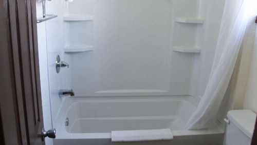 Golden Wheat Budget Host Inn image 17