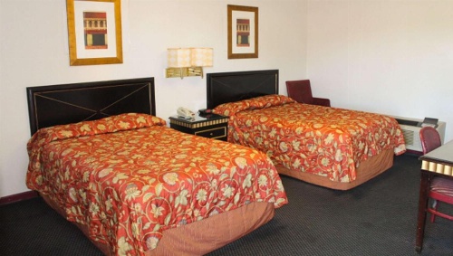 Golden Wheat Budget Host Inn image 6